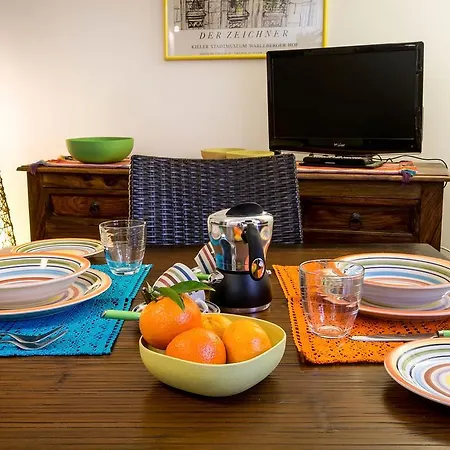 La Finestra Sul Mercato In Centro A Apartment *