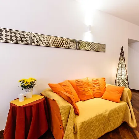 Apartment La Finestra Sul Mercato In Centro A Palermo