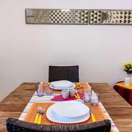 Apartment La Finestra Sul Mercato In Centro A Palermo